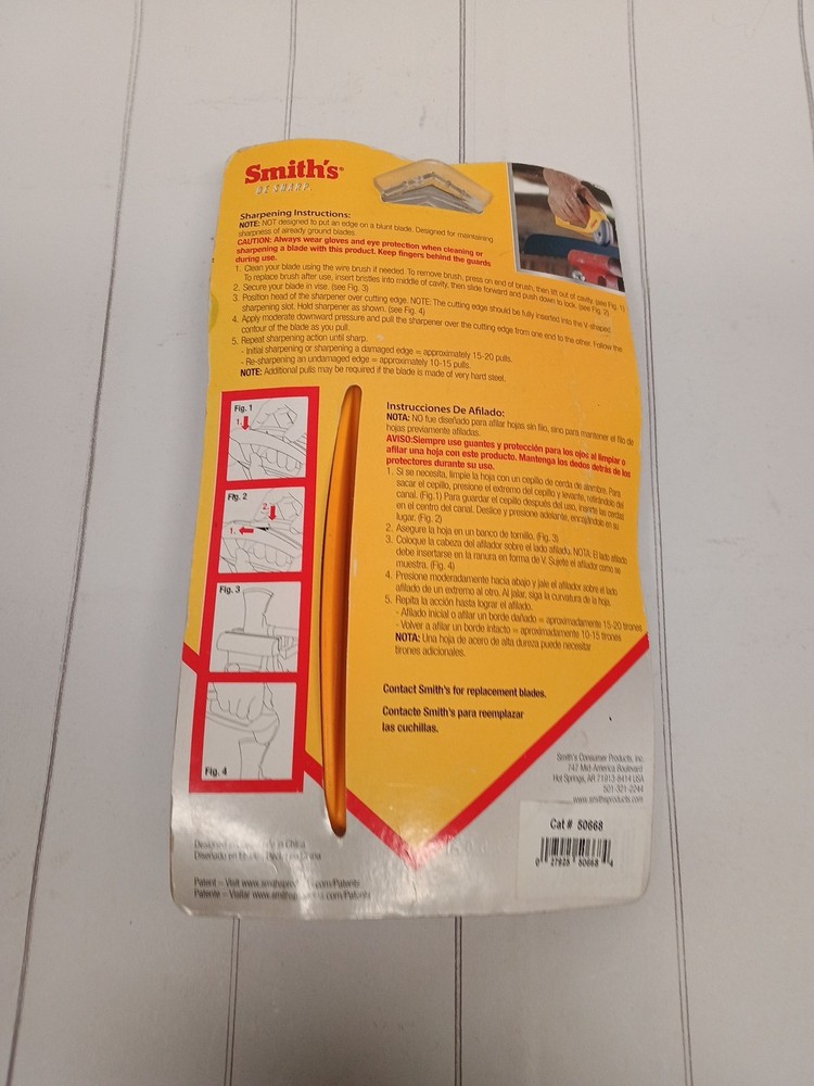 SMITH'S Axe and Machete Sharpener -Cleaning Brush in Handle