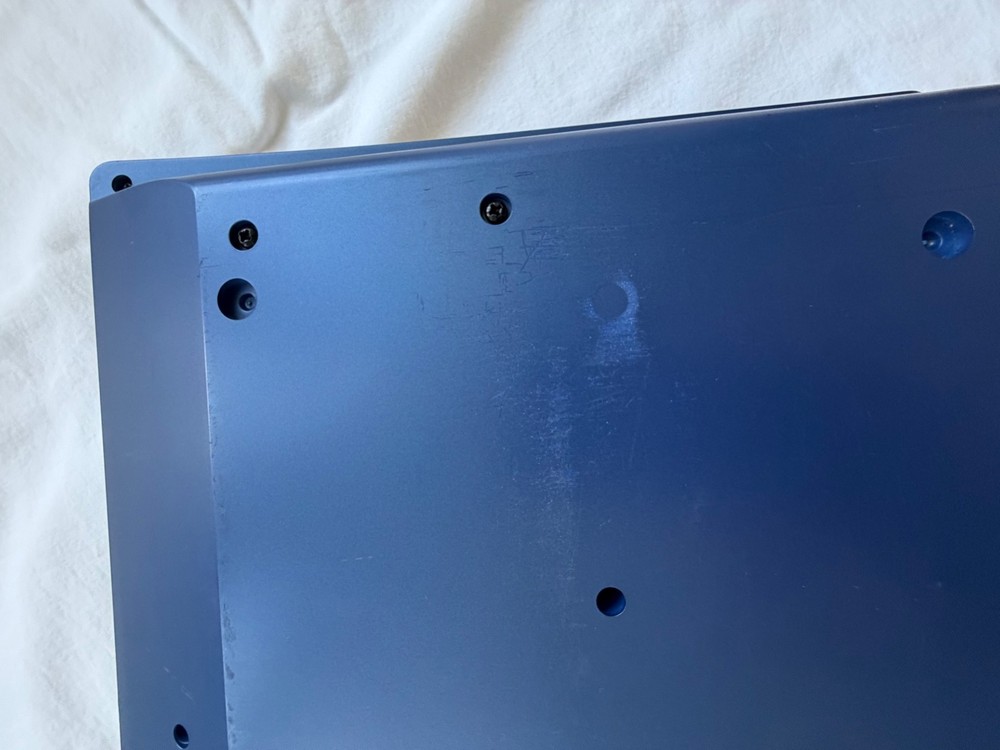 Novation UltraNova 37-Key Synthesizer- Vocoder Mic + Soft Case + USB – Excellent