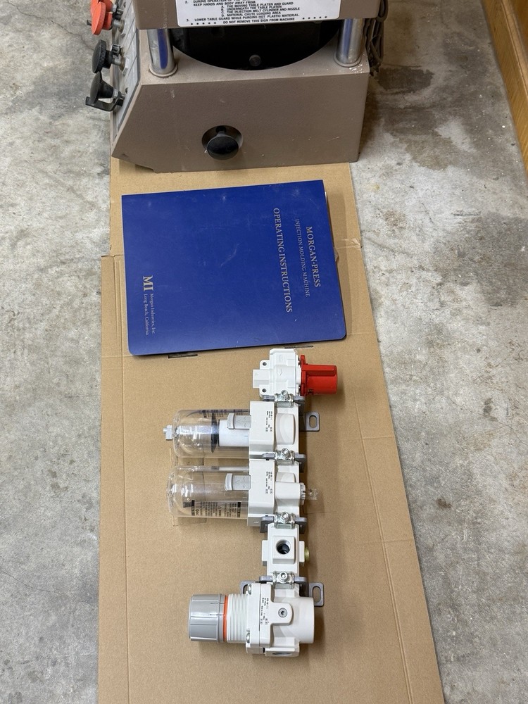 Morgan Industries G-125T Vertical Semi-Automatic Injection Molding Machine
