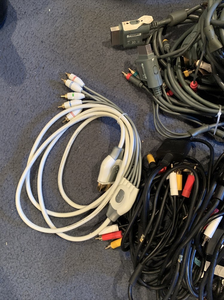 6 Xbox 360 Kinect Sensor Bars, 25 AV Cables Untested