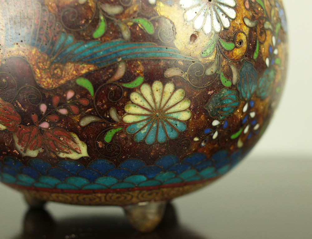 Cloisonne Phoenix and Chrysanthemum Pattern Three-legged Censer Incense Burner