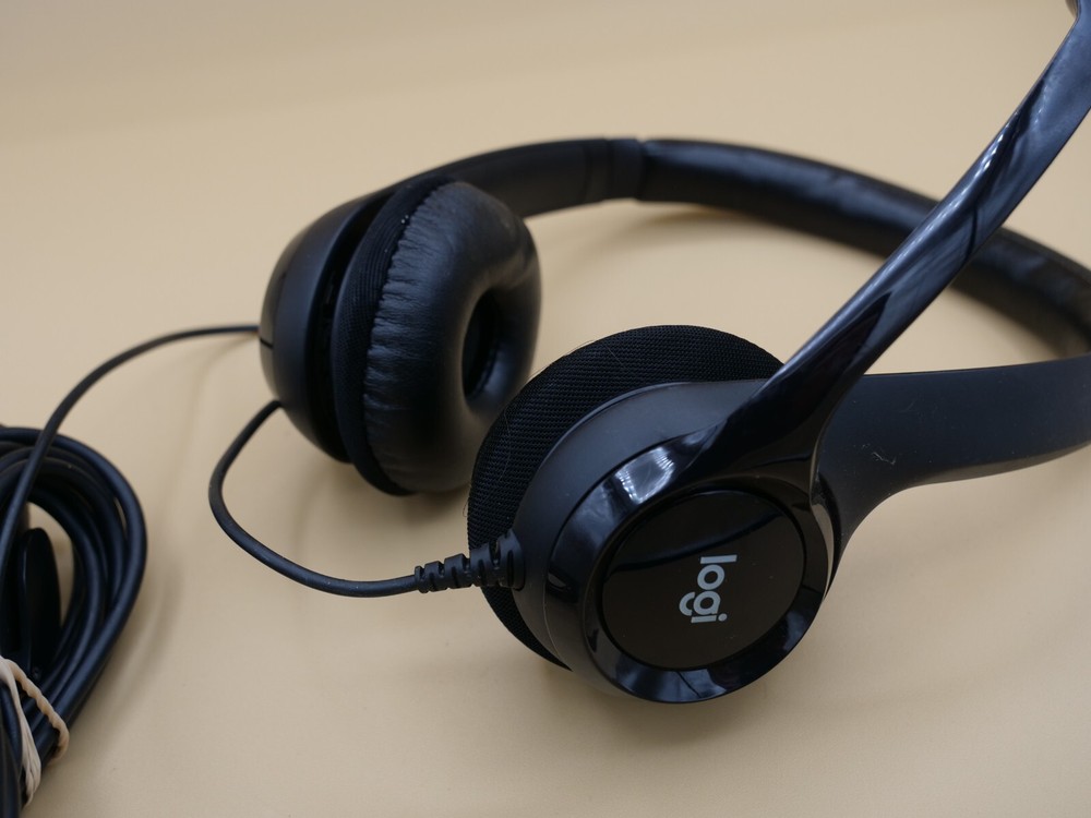 Logitech Logi Headphone Headset Wired Black USB Padded Ears Volume Control