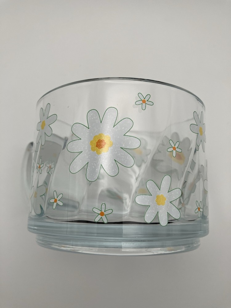 Temptations 16oz Glass Mug with Wood Lid Daisy pattern