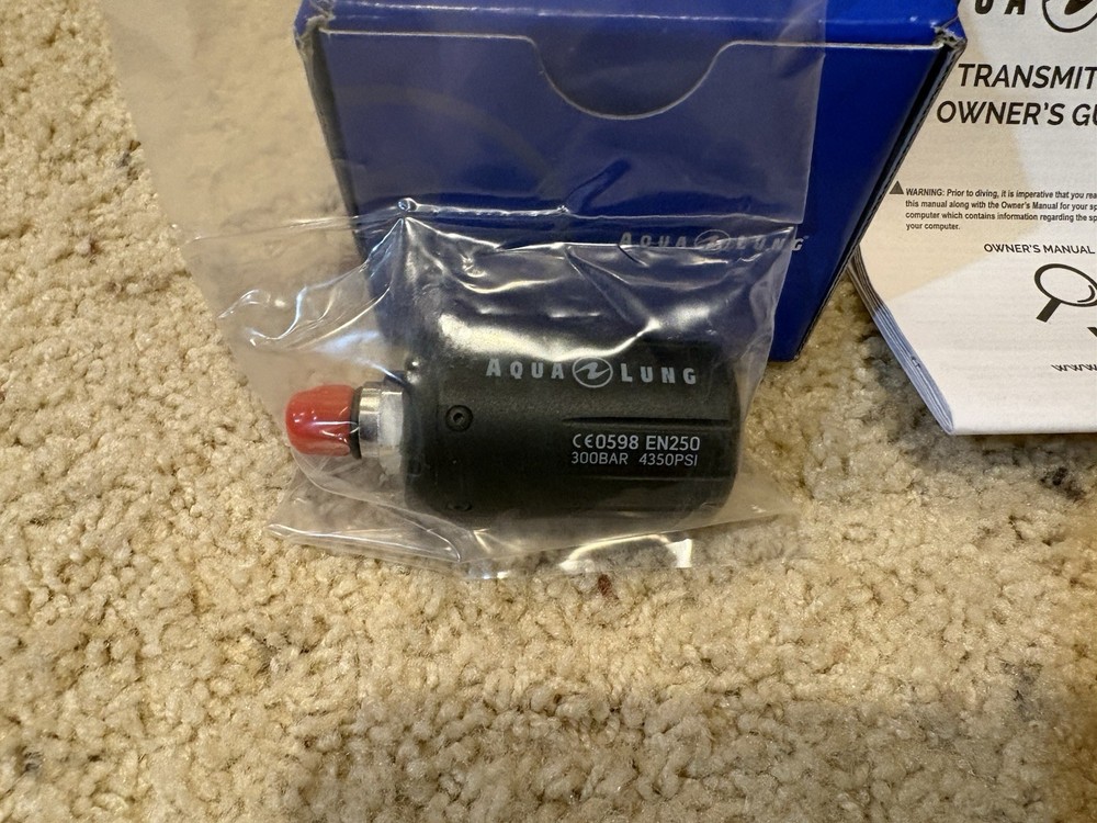 Aqua Lung i770R Dive Computer with Transmitter and Case NS119113