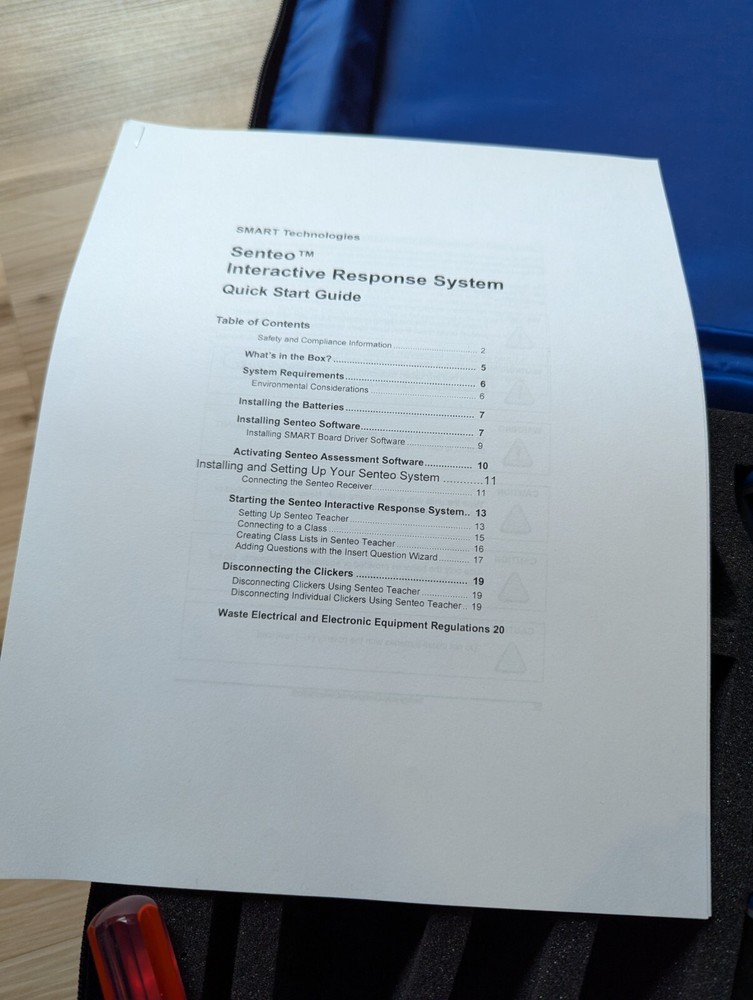 Smart Technologies Senteo Remote Response System 32 remotes, Receiver, and Bag