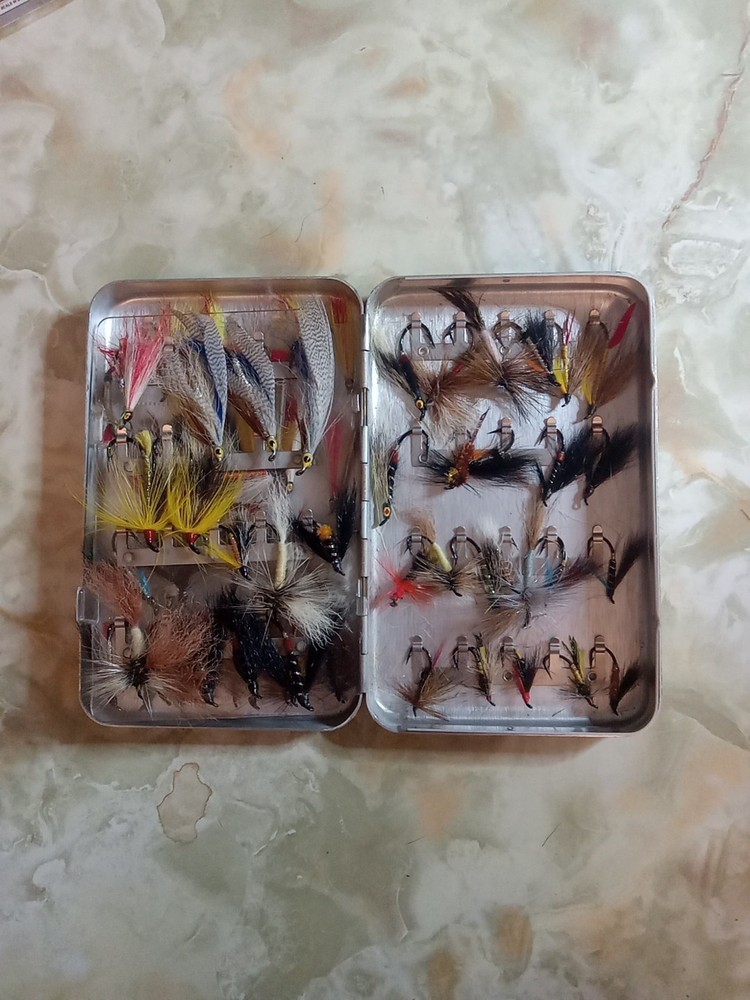 Perrine 95 Fly Box. Over 70 Lures
