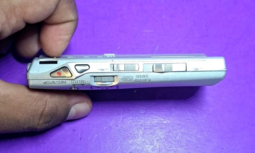 Sony ICD-MS1 Digital Voice Recorder