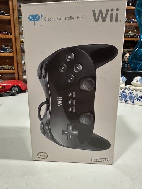 Wii Classic Controller Pro - Black New Open Box Never Used