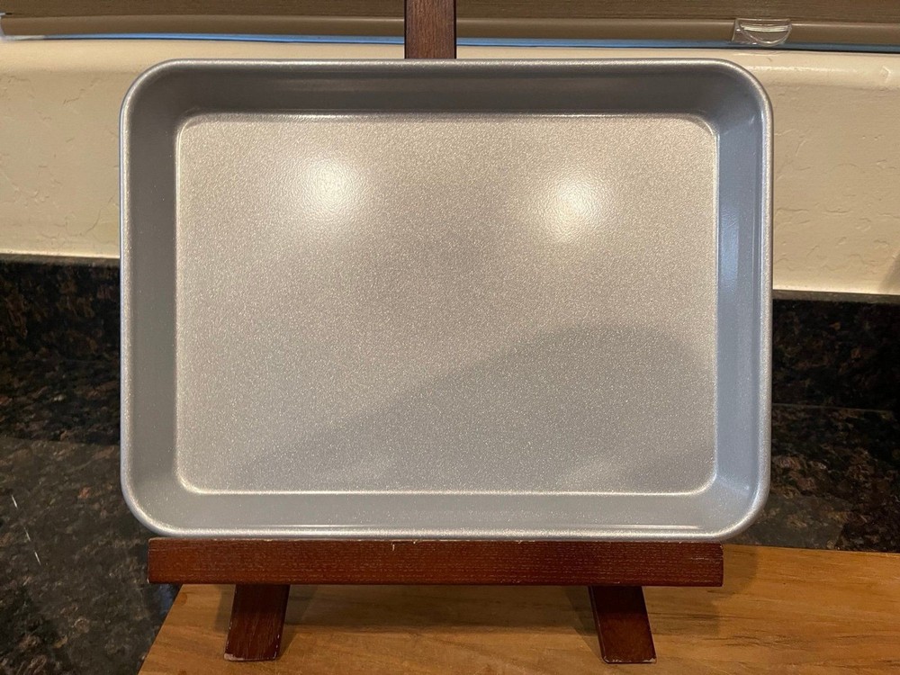 Nordic Ware Quarter Sheet Baking Pan
