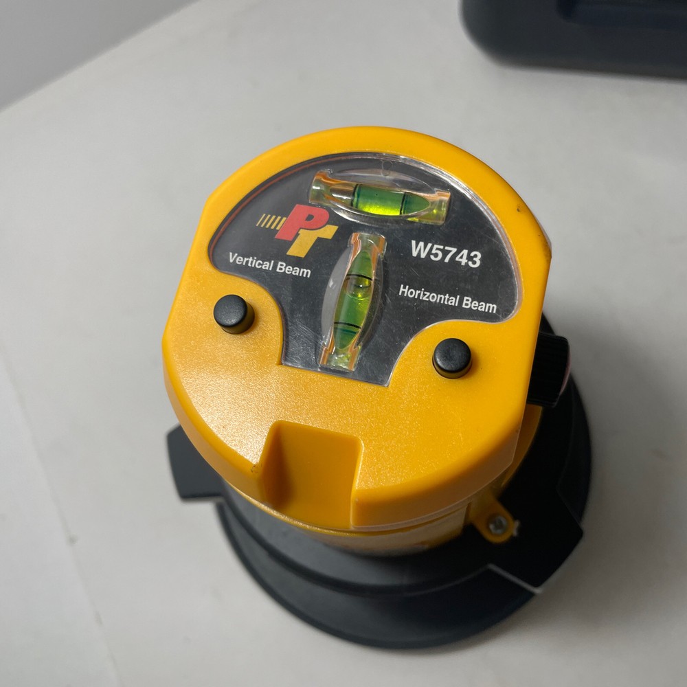 Laser Level Performance Tools Cross Beam Laser W5743 w/ Case + Base
