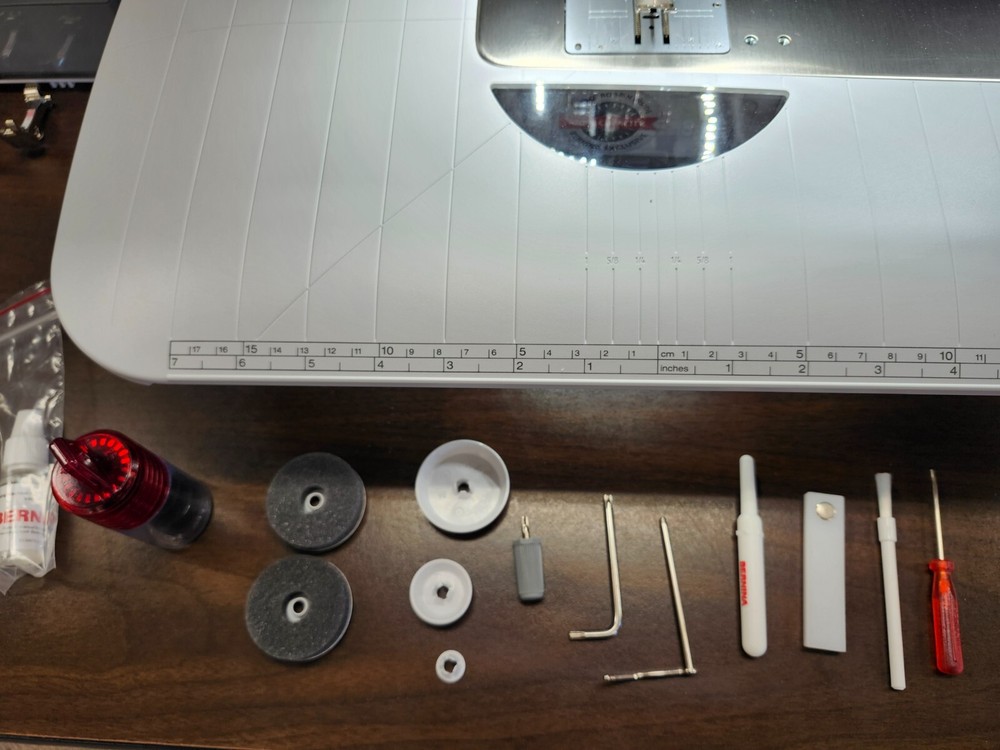 Bernina 735 Sewing Machine! Professionally Serviced!