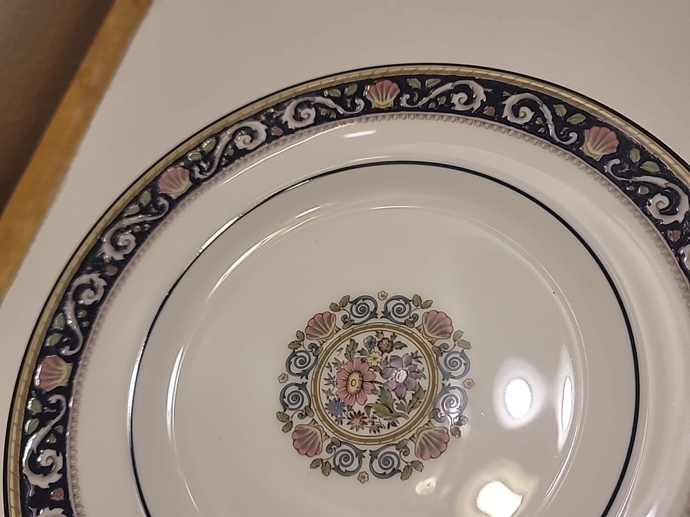 Wedgwood RUNNYMEDE-BLUE 5pc Place Setting(s)Multiple Sets Available