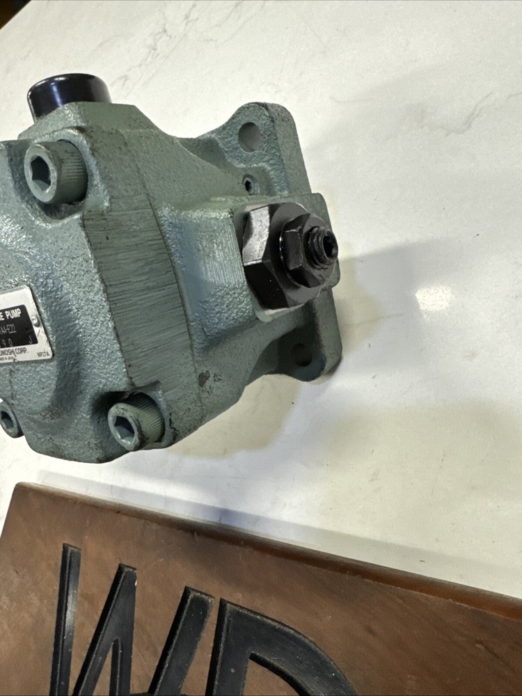 NACHI VDR-1B-1A4-E22 Variable Vane Hydraulic Pump NOS