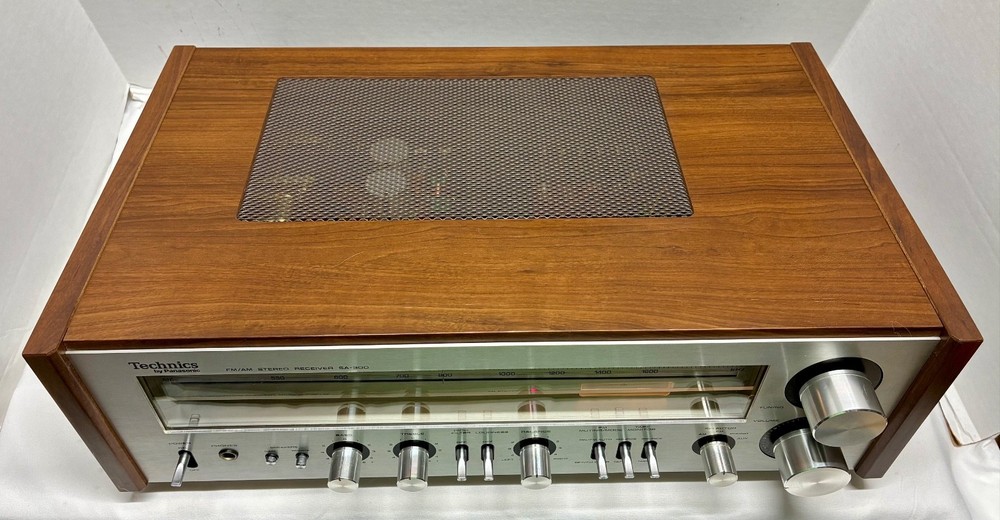 Vintage Technics SA-300 Receiver. Tested and Serviced.