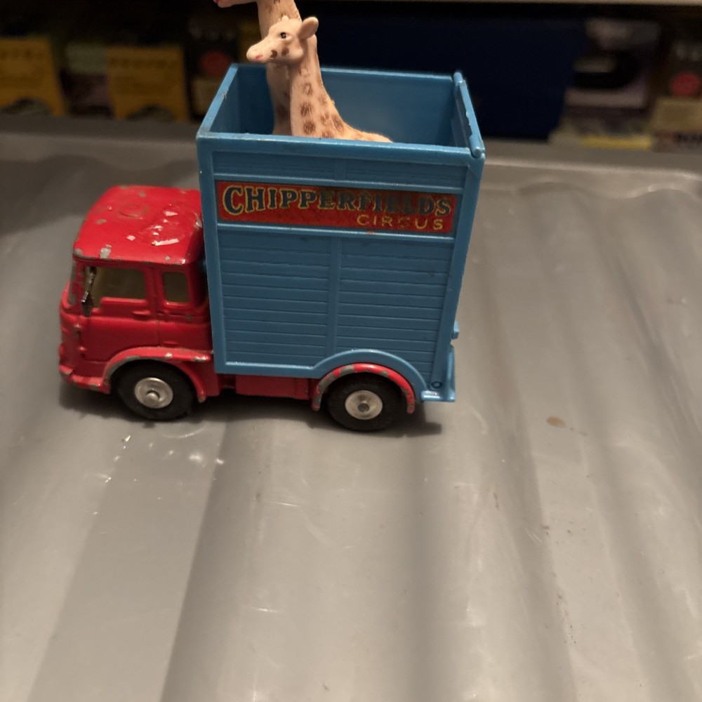 CORGI BEDFORD + ANIMALS