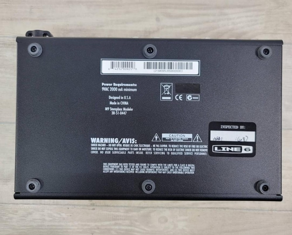 Line 6 Stompbox Modeler M9 825720