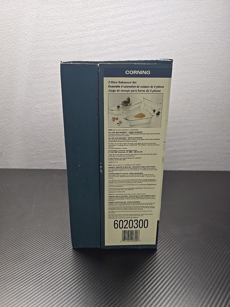 Pyrex Vintage 3 Piece Bakeware Set Sealed