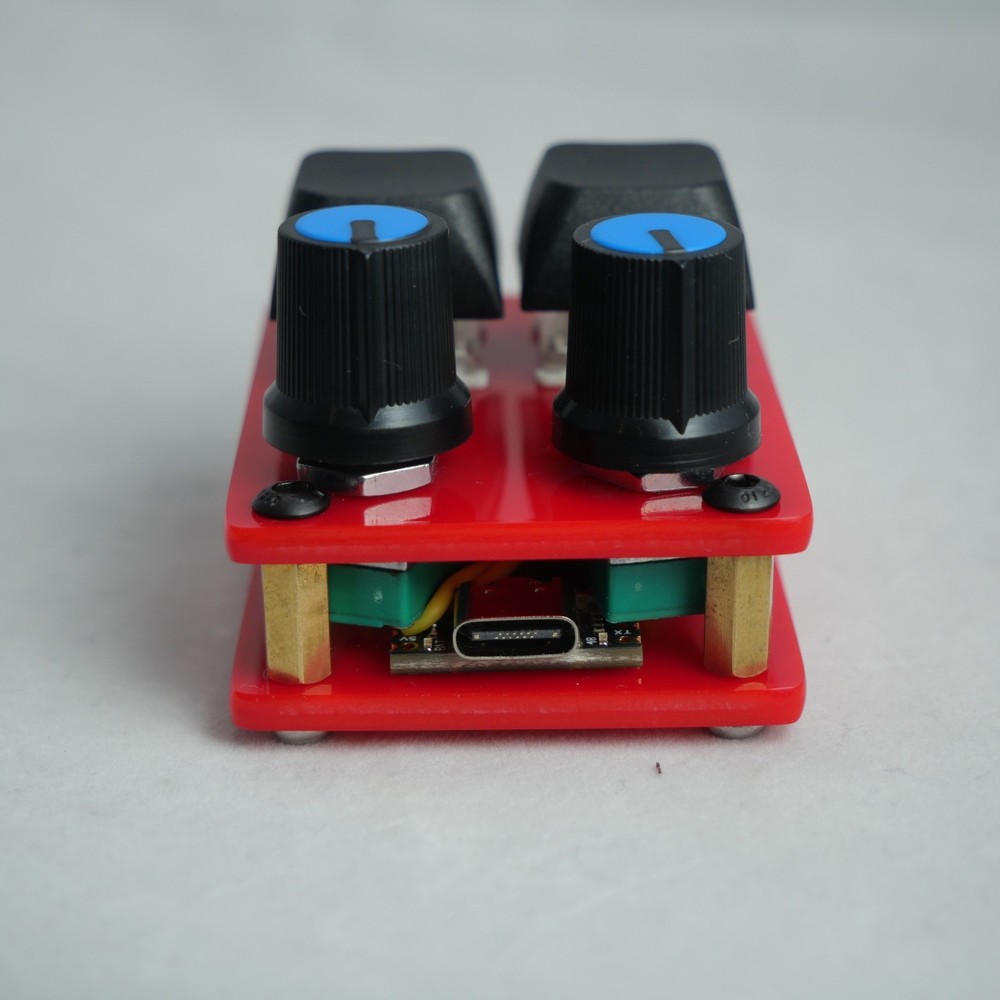 madMidiMini Compact Midi Controller with 2 Note Buttons 2 Potentiometers and LED