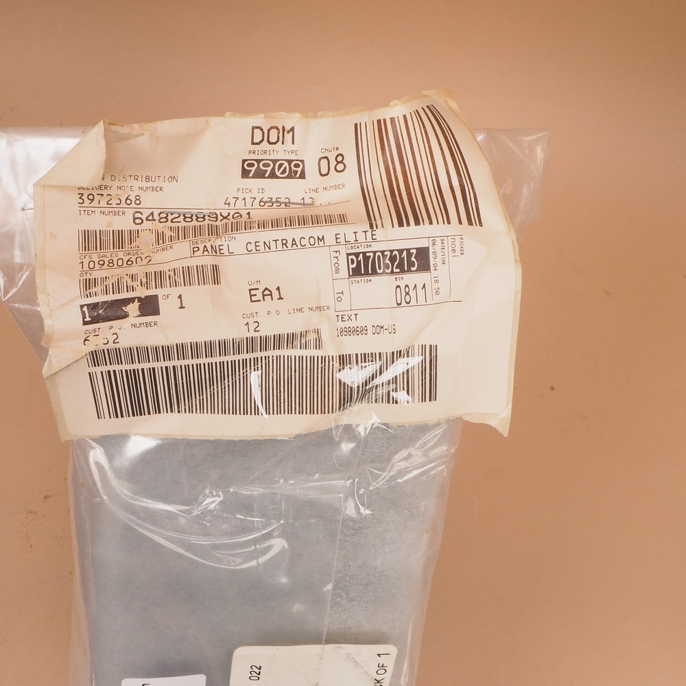 NOS Motorola Centracom Elite Control Panel 6482889X01