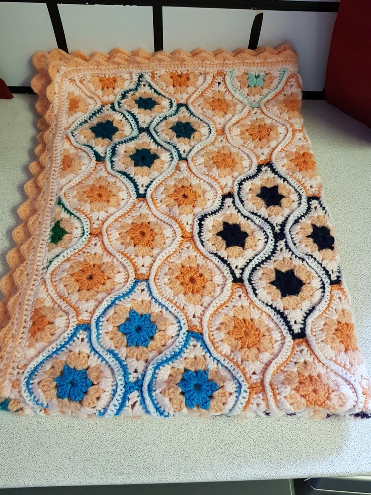 HANDMADE  Baby  Cot CROCHET BLANKET/THROW/-SEASIDE THEME