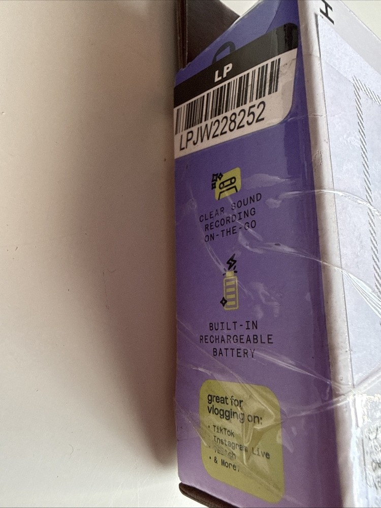 NORTH Wireless Microphone with Charger (USB-C) NEW Open Box