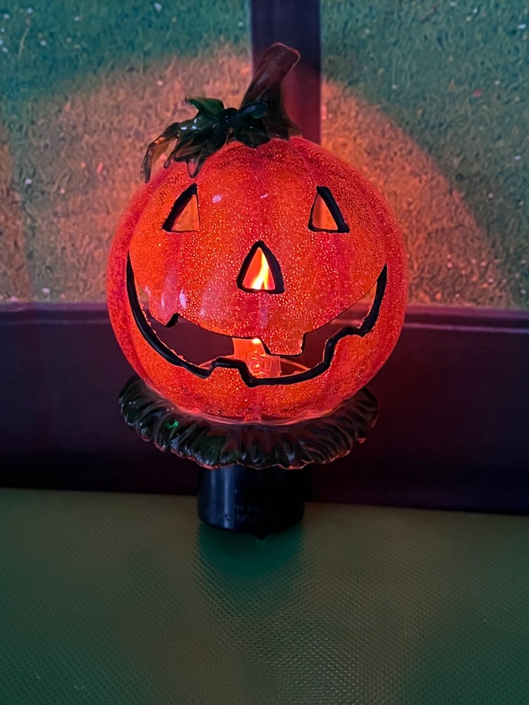 Halloween Jack O Lantern Pumpkin plug in night light