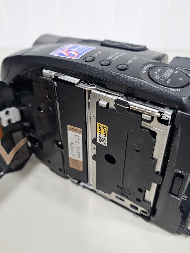 Vintage JVC GR-AX430U Video Camcorder Camera Compact With Strap Not Tested