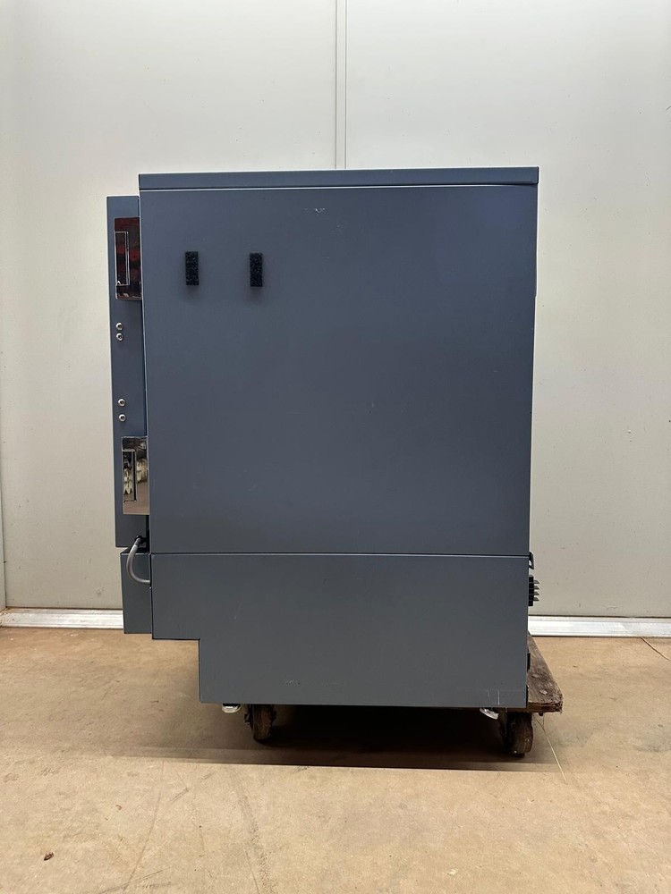 Helmer HPF105 Refrigerator