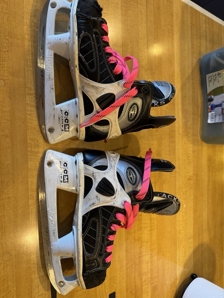 Hockey Skates 4.5