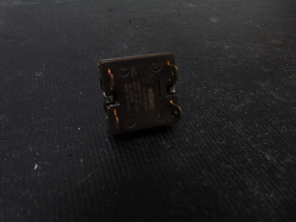 GE Range JB750SJ1SS Switch WB24X25302