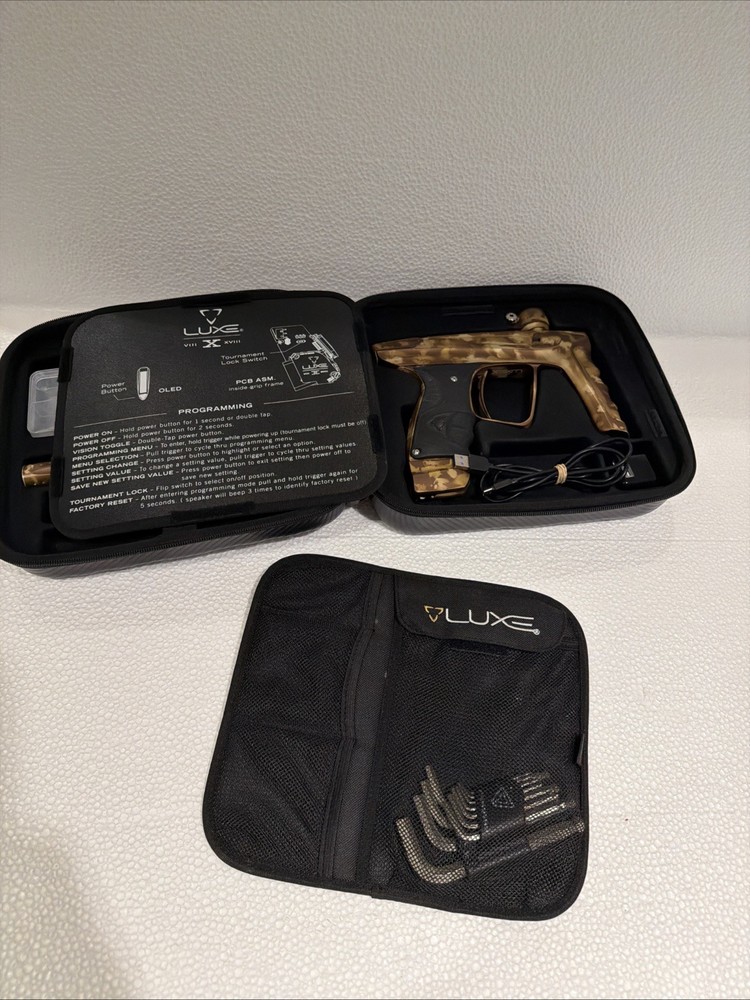 DLX-LUXEXGUN-TRIBUTEFORESTCAMO