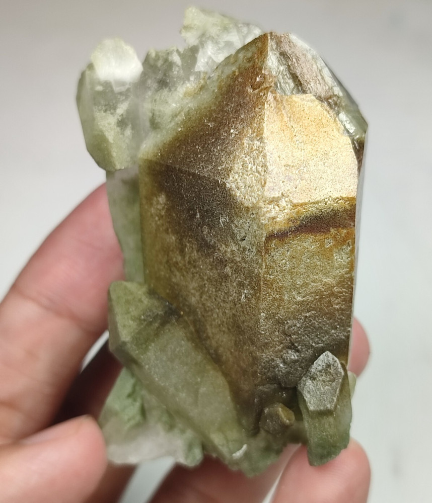 Chlorite Quartz Crystal Having Beautiful Growth-Pk