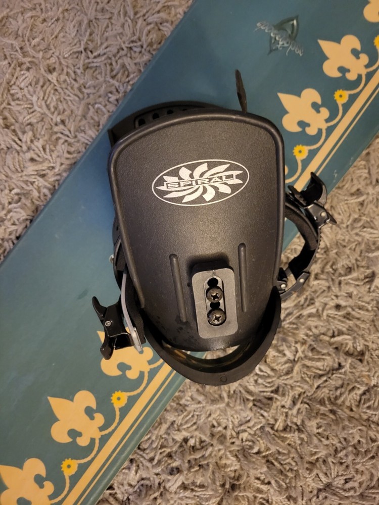Vintage Apocalypse Snowboard 56" Spiral bindings missing 1 strap