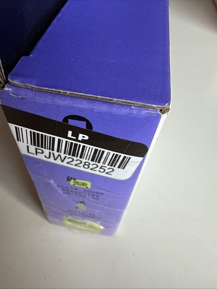 NORTH Wireless Microphone with Charger (USB-C) NEW Open Box