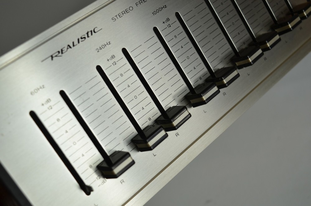 REALISTIC Stereo Frequency Equalizer Model # 31-1987 * Made in Korea