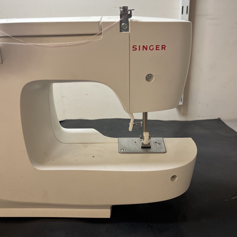 🔥🔥🔥Singer M1500 Sewing Machine - White No Power Supply