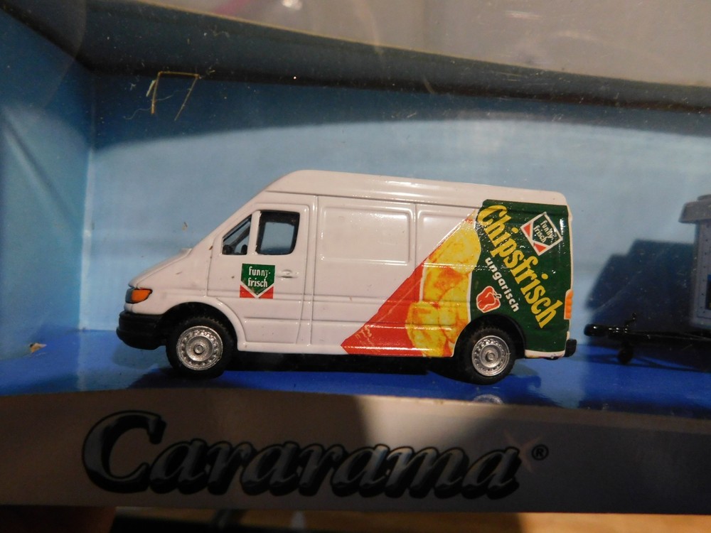 Cararama HO Scale ? play set Van-trailer-forklift