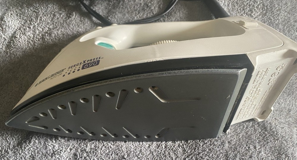 SurgeXpress Steam Iron- BLACK+DECKER - Tested