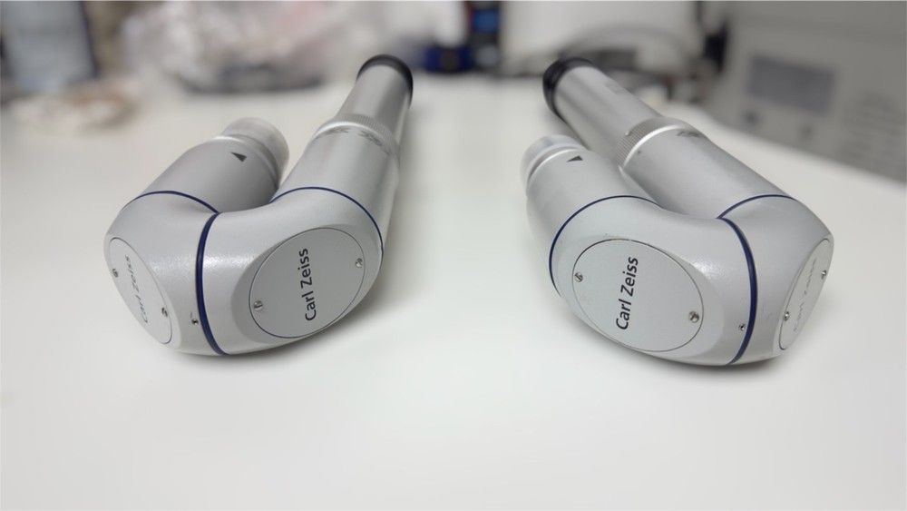 Zeiss microscope Opmi Coobservation Mono Tube & Eyepieces