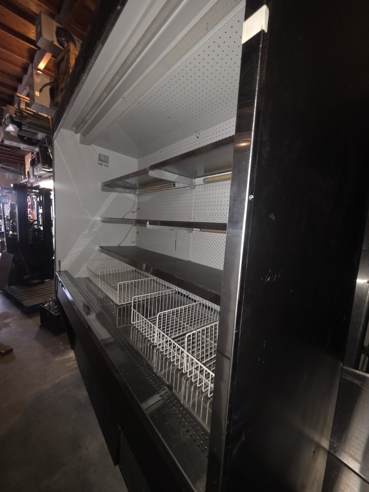 VERTICAL OPEN AIR COOLER DISPLAY CASE