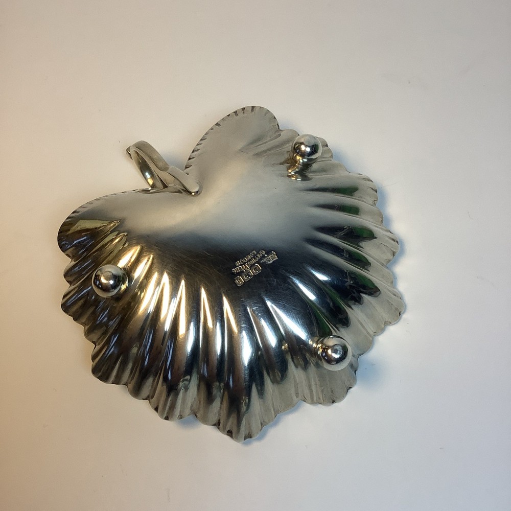Solid Hallmarked Silver Shell Dish 68.61 grams Sheffield Assay 1900 Mappin Webb