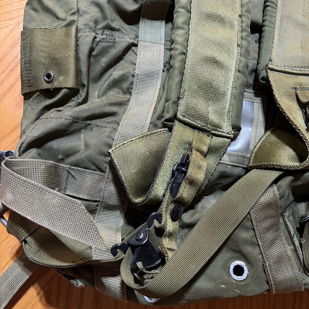 Vintage U.S. Military Field Pack Combat Nylon Medium