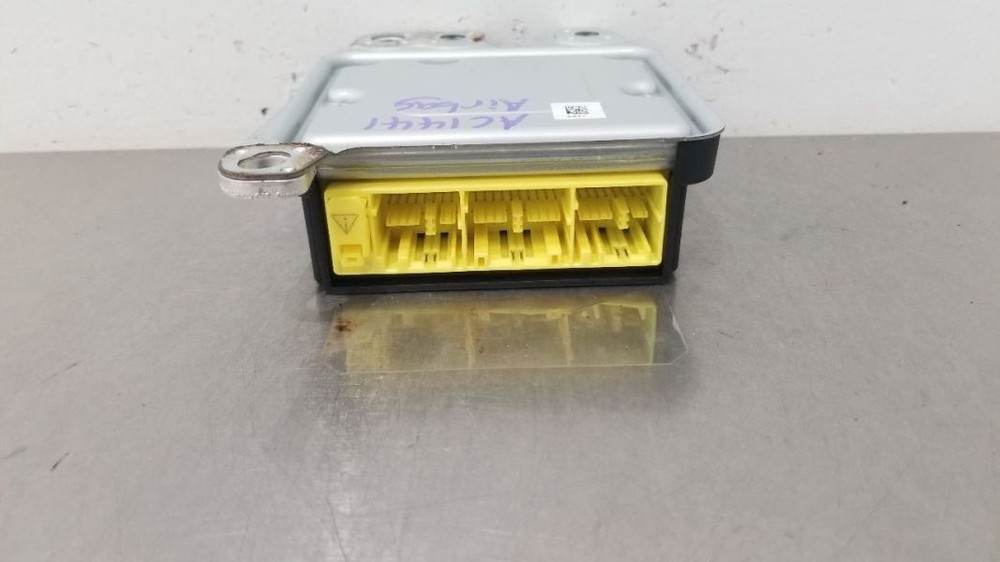 18 NISSAN ARMADA SRS CONTROL MODULE