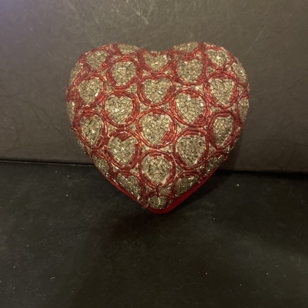 GAC 1999 Red velvet beaded Box