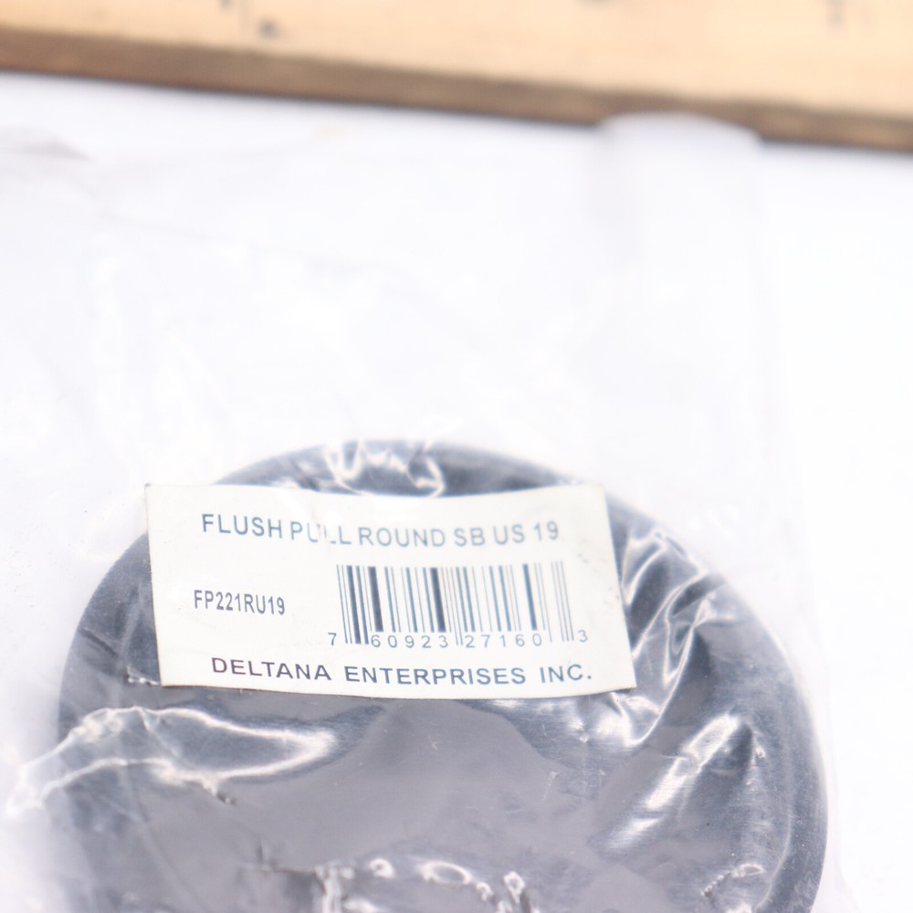 Round Flush Pull in Paint Black 2-1/8" Diameter FP221RU19