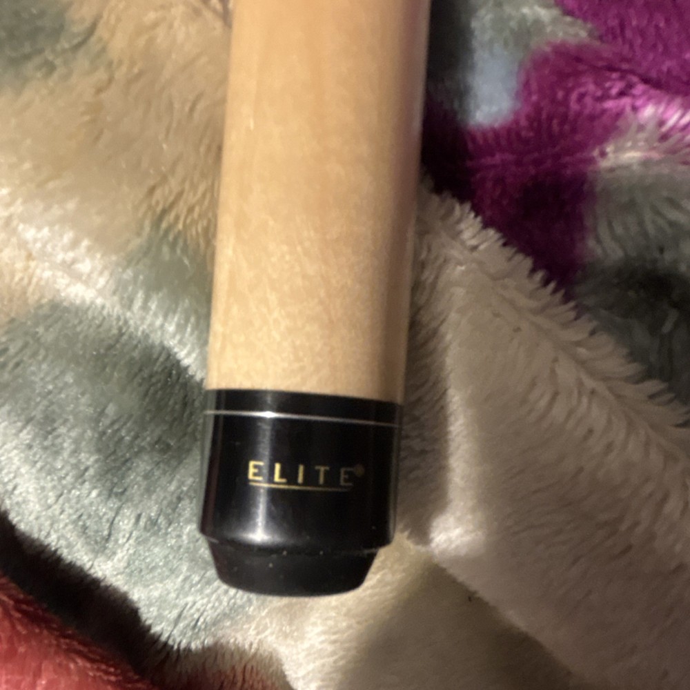 Elite Billiard Cue Stick