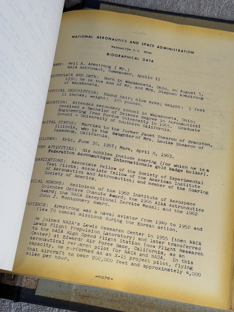 Original Apollo 11 Official NASA Moon Mission Schedule Folder Info Pack 1969