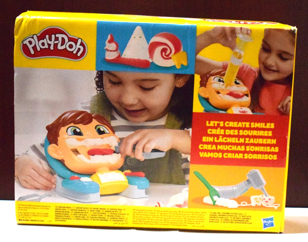 Play-Doh Silly Smiles Dentist Playset NEW in Box