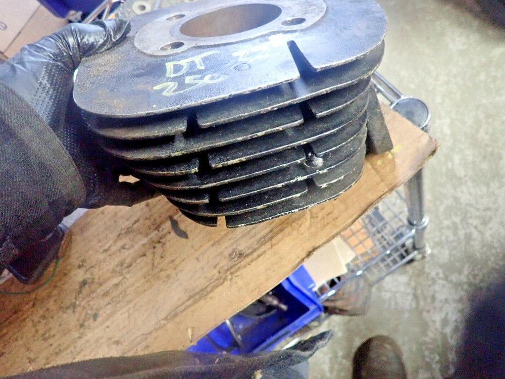 197? DT 250# 32 Cylinder Jug Barrel