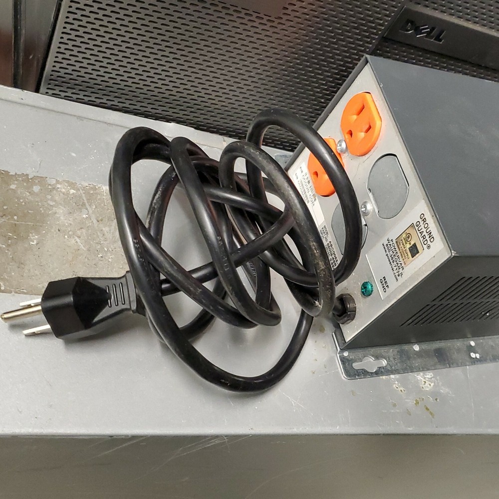 Squirrel Systems ABCG065-11W Ground Guard